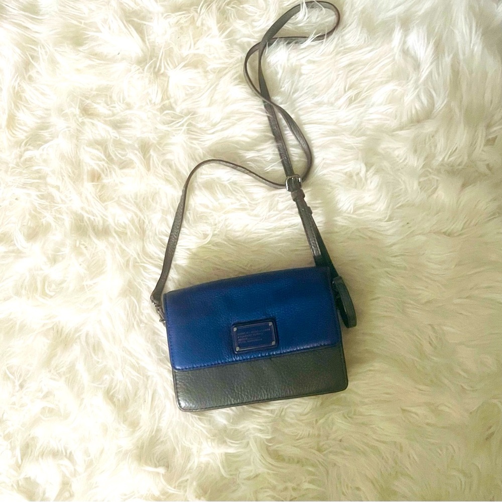 Marc Jacob’s small crossbody grey and navy